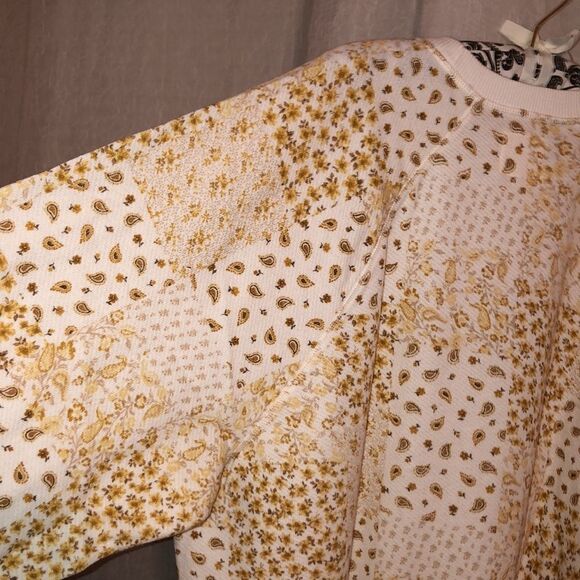 AE XXL Bandana Patchwork White Natural Yellow Print Crewneck Sweatshirt - Picture 15 of 16